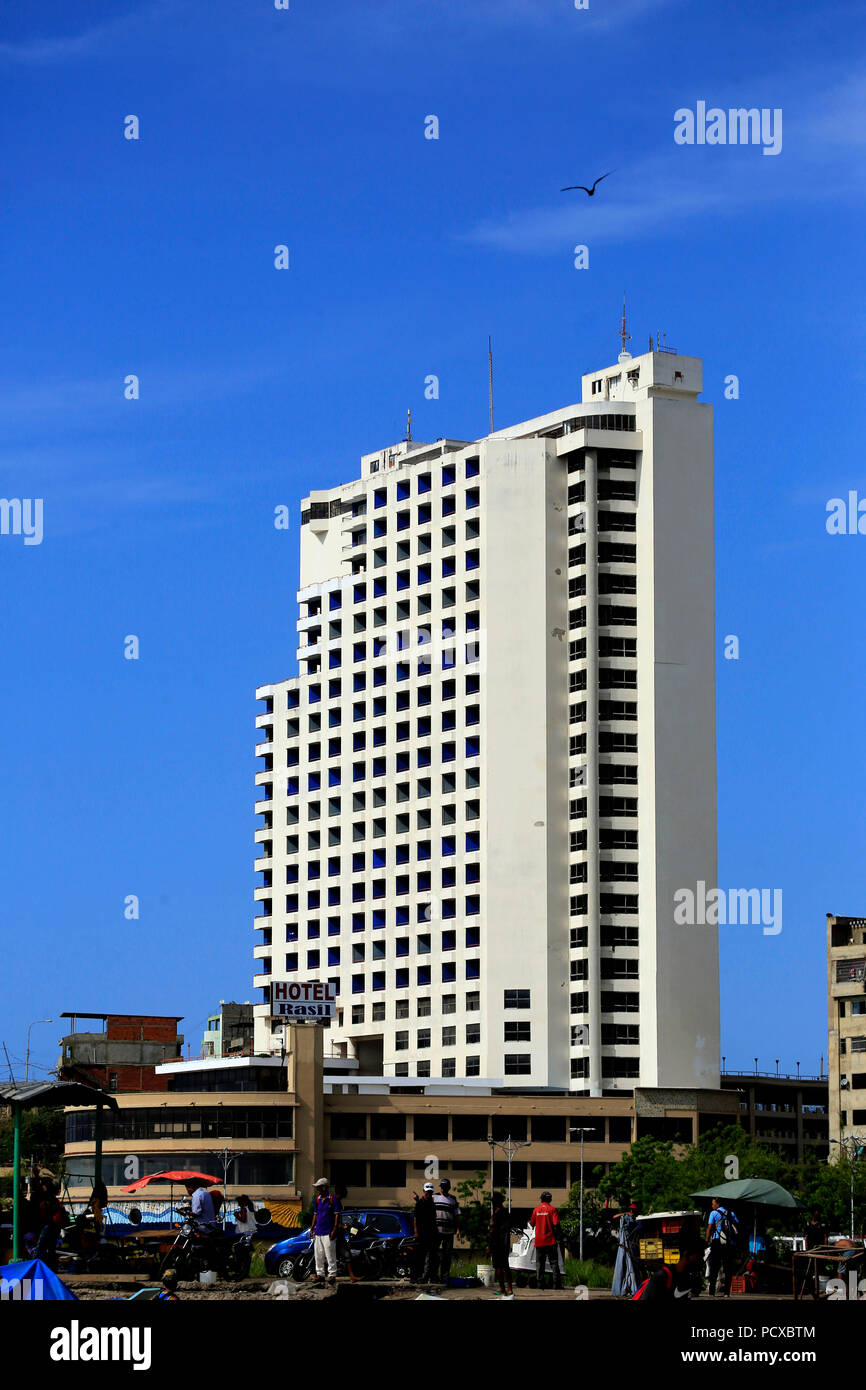 Puerto La Cruz, Anzoátegui, Venezuela. 3 ago, 2018. Agosto 03, 2018. El  Rasil Puerto La Cruz Hotel es un impresionante edificio de 25 plantas y 347  habitaciones. Está situado en el corazón