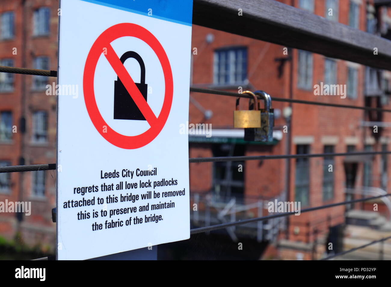 Love Warning Fotos E Imagenes De Stock Alamy Love Warning Fotos E Imagenes De Stock Alamy