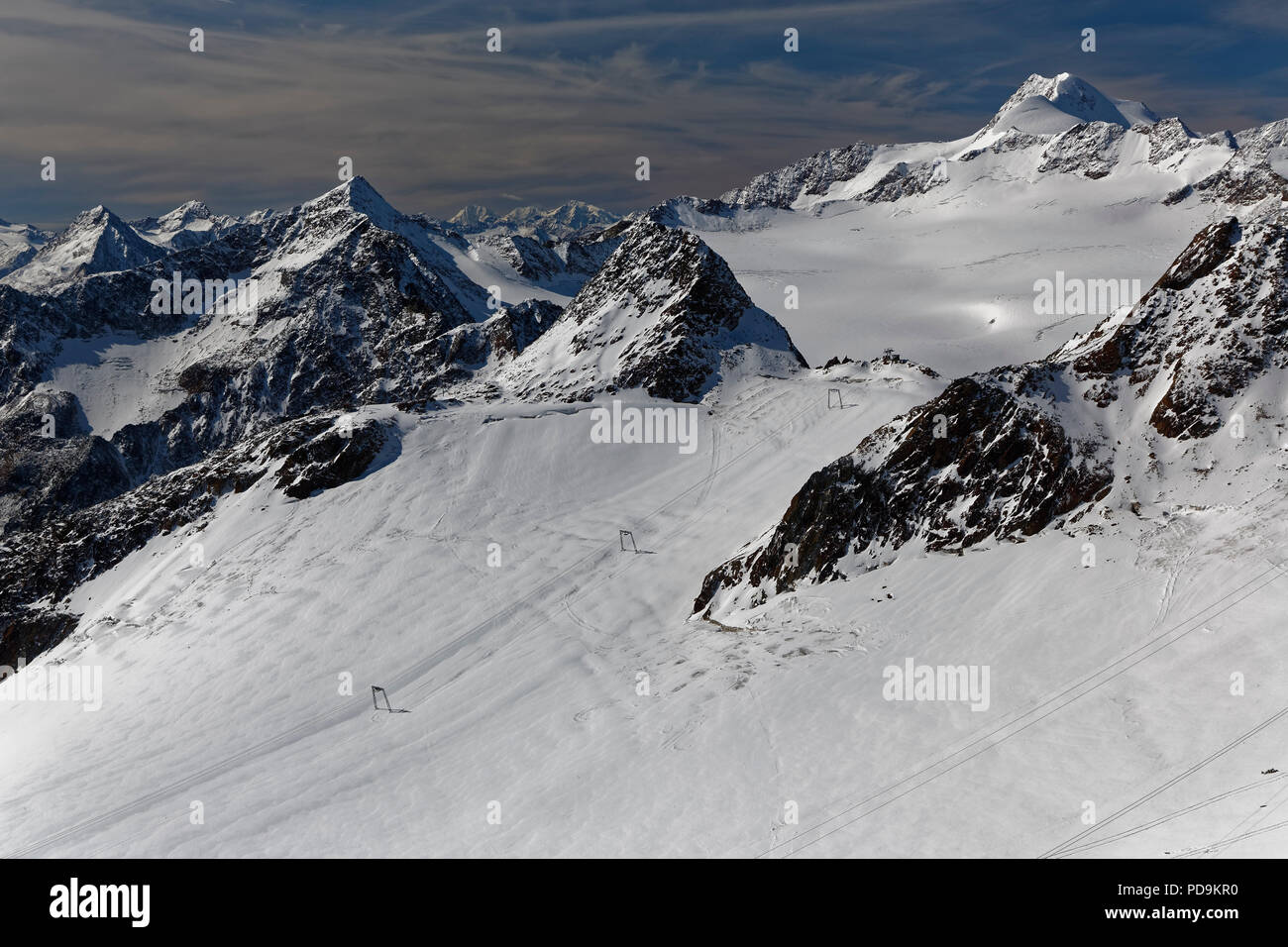 Vista de la Wildspitze con nieve, Schwarze Schneid, Alpes Ötztal, Sölden, Ötztal, Tirol, Austria Foto de stock