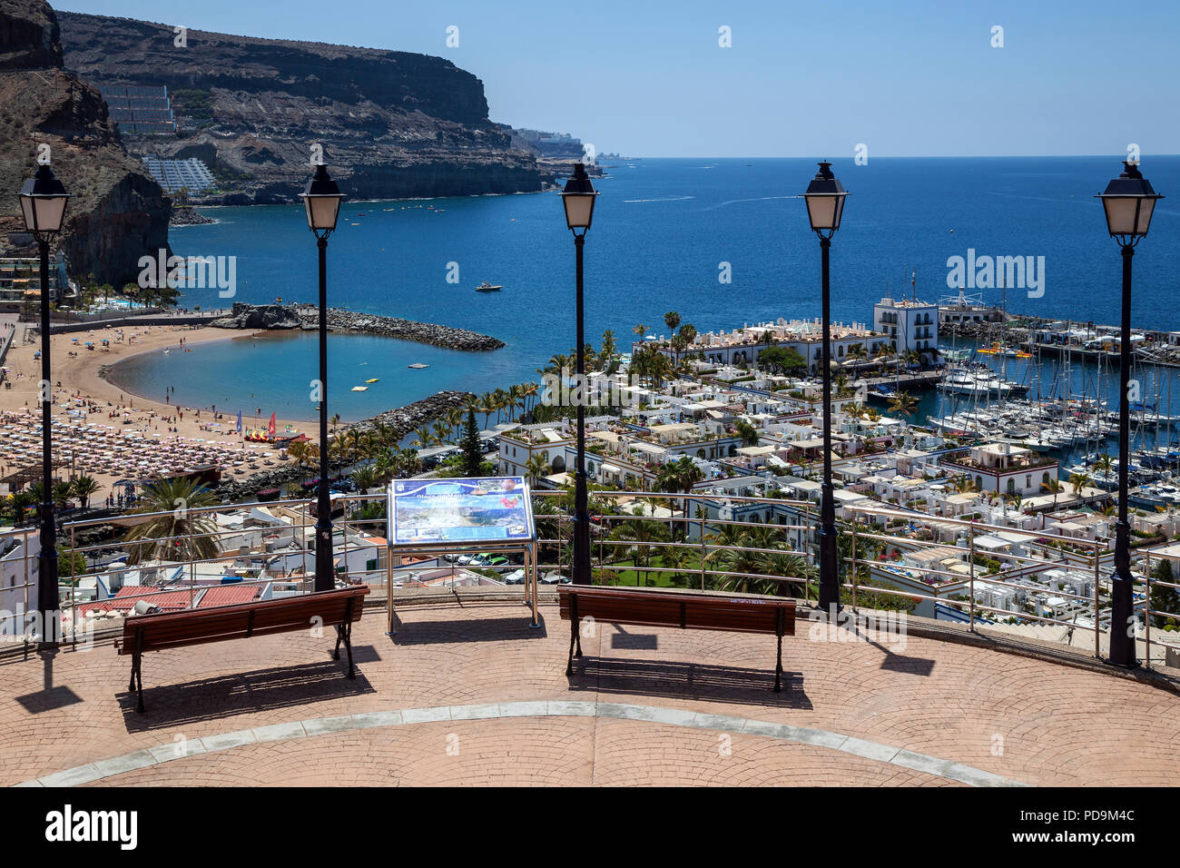 Vista desde el Mirador de Mogan en marina y costa, Puerto de Mogán, Gran  Canaria, Islas Canarias, España Fotografía de stock - Alamy