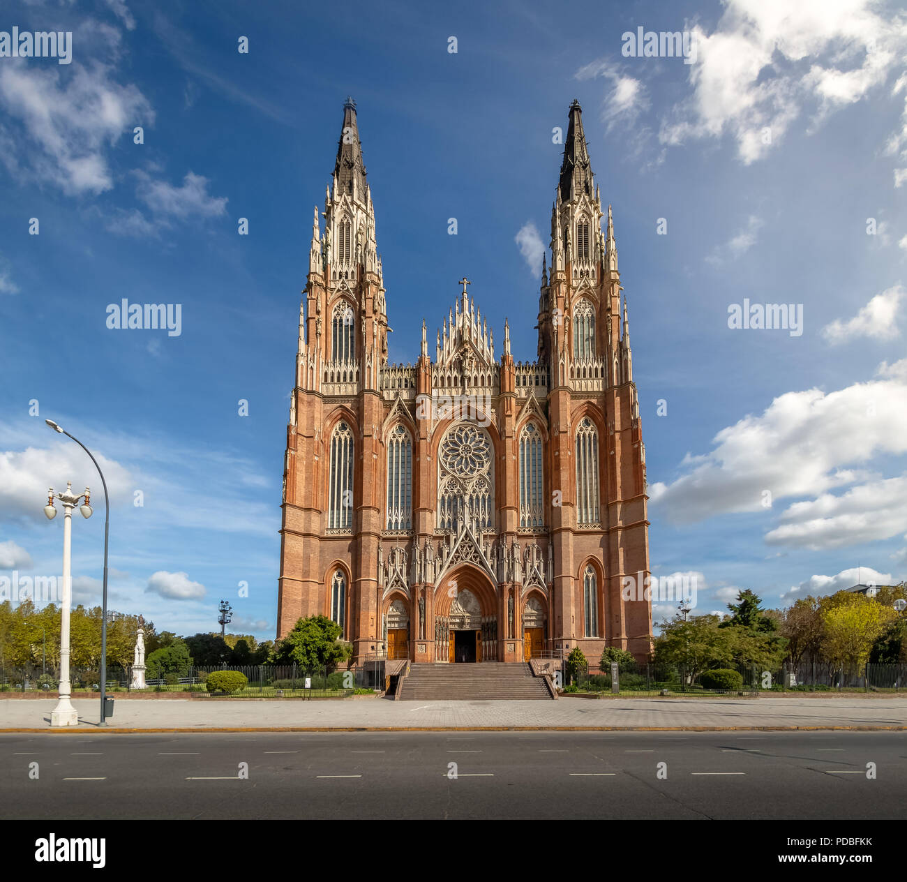 Catedral de La Plata - La Plata, Provincia de Buenos Aires, Argentina  Fotografía de stock - Alamy