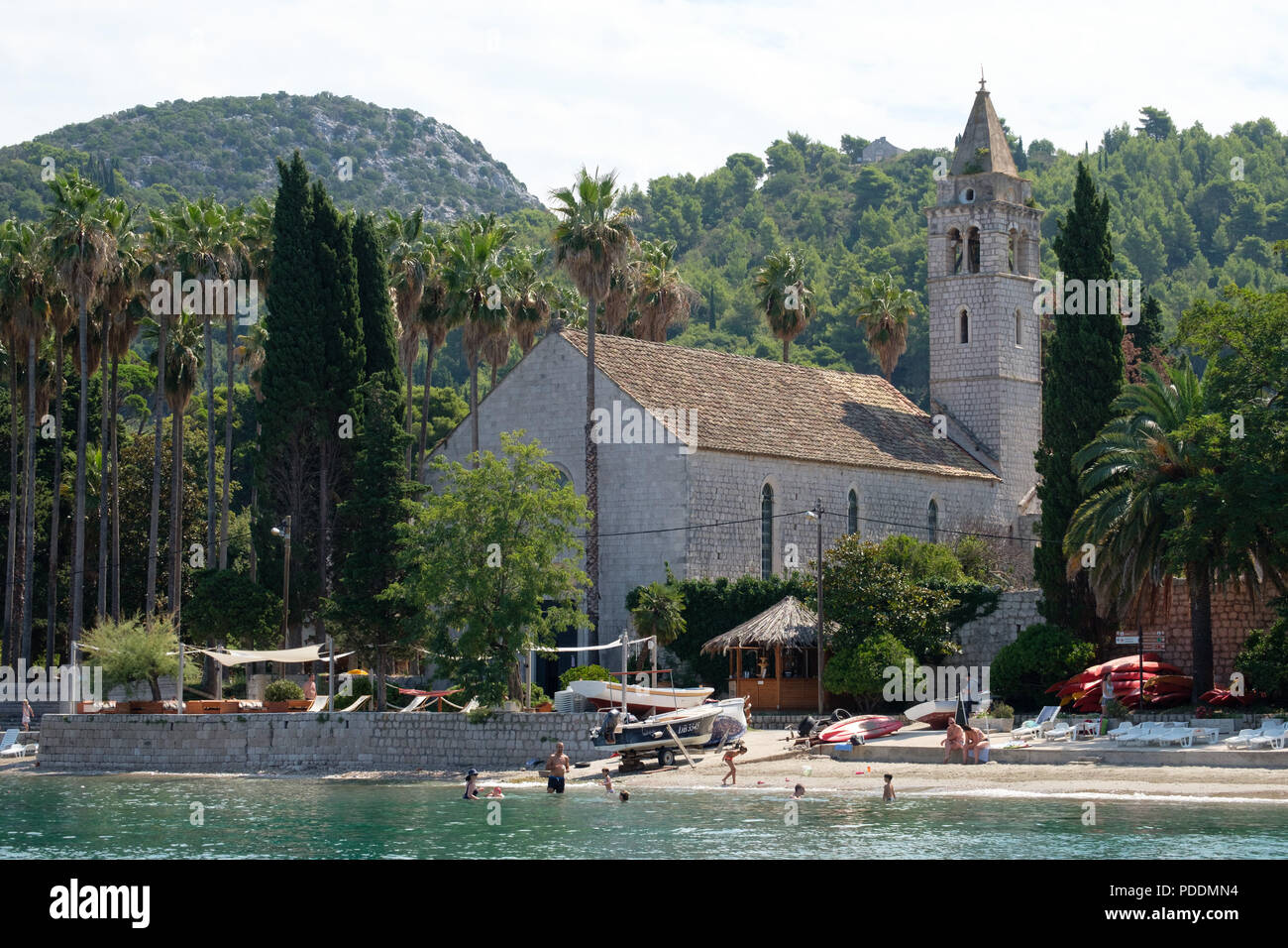 Iglesia de Santa María de Spilice en la isla de Lopud, parte de las islas Elaphiti fuera de Dubrovnik, Croacia Foto de stock