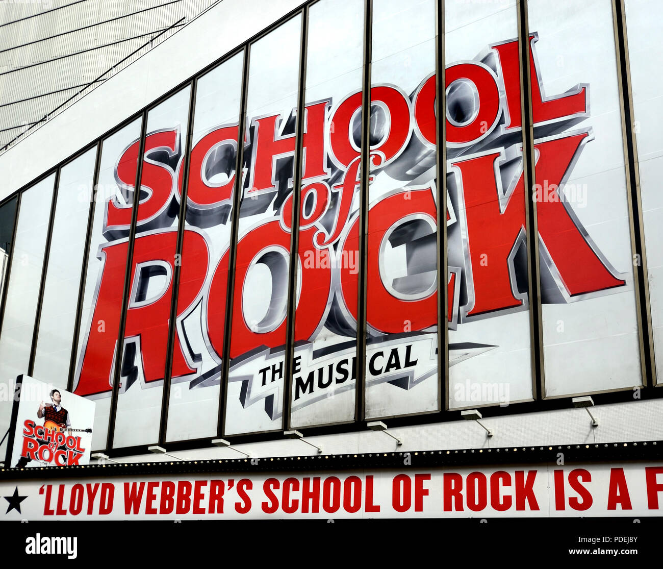 Escuela de Rock musical (Andrew Lloyd Webber) a Gillian Lynne Theater (antiguamente New London Theatre), 166 Drury Lane, Londres, Inglaterra, Reino Unido. (Verano Foto de stock