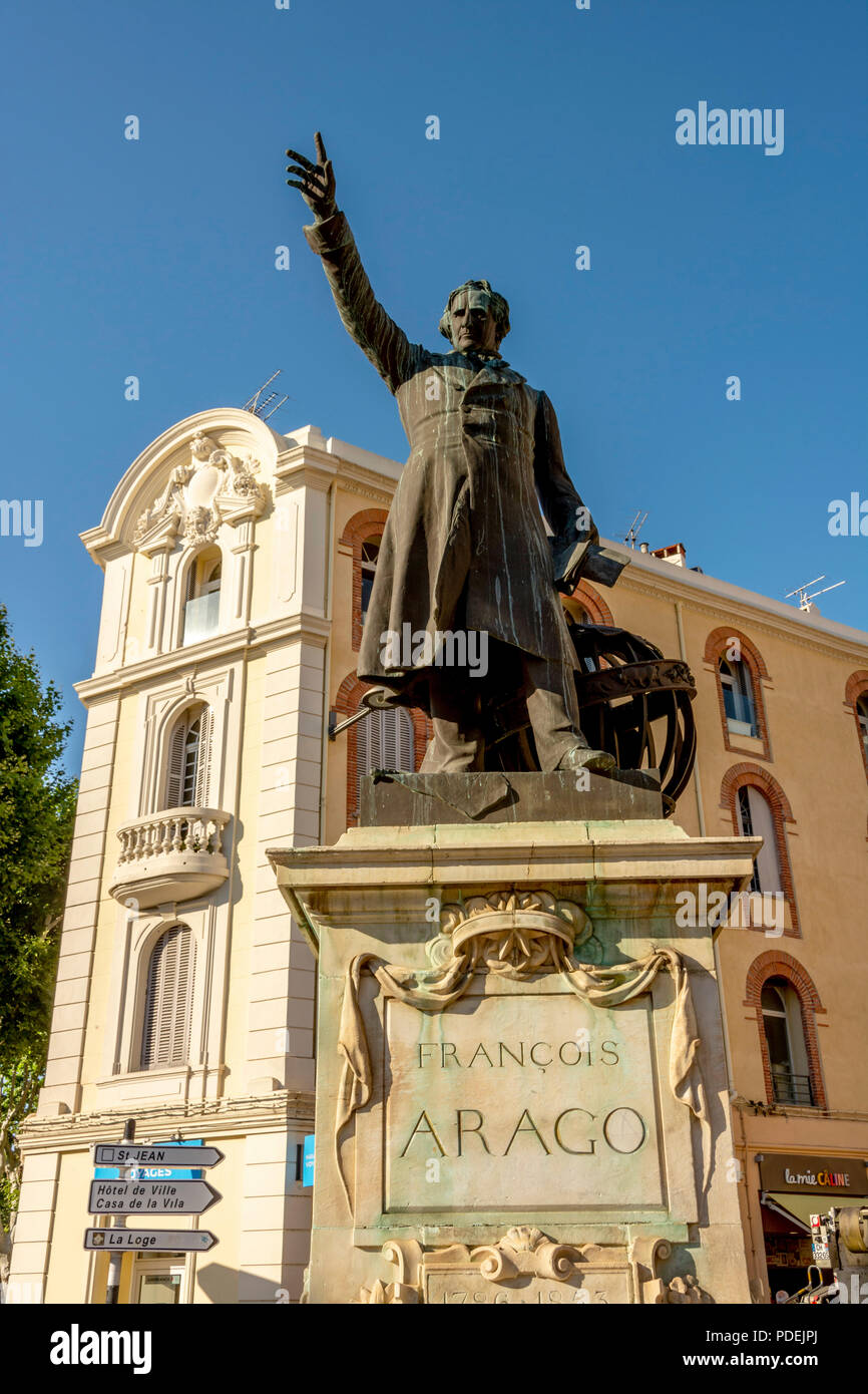 Estatua de Francois Arago , Perpignan, Pirineos Orientales, Occitanie, Francia Foto de stock