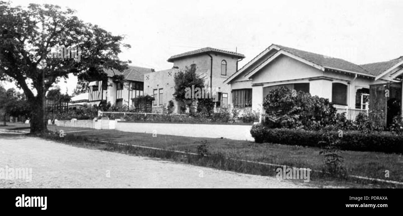 102 Archivos del Estado de Queensland 155 residencias en la calle Yabba Ascot Brisbane c 1932 Foto de stock