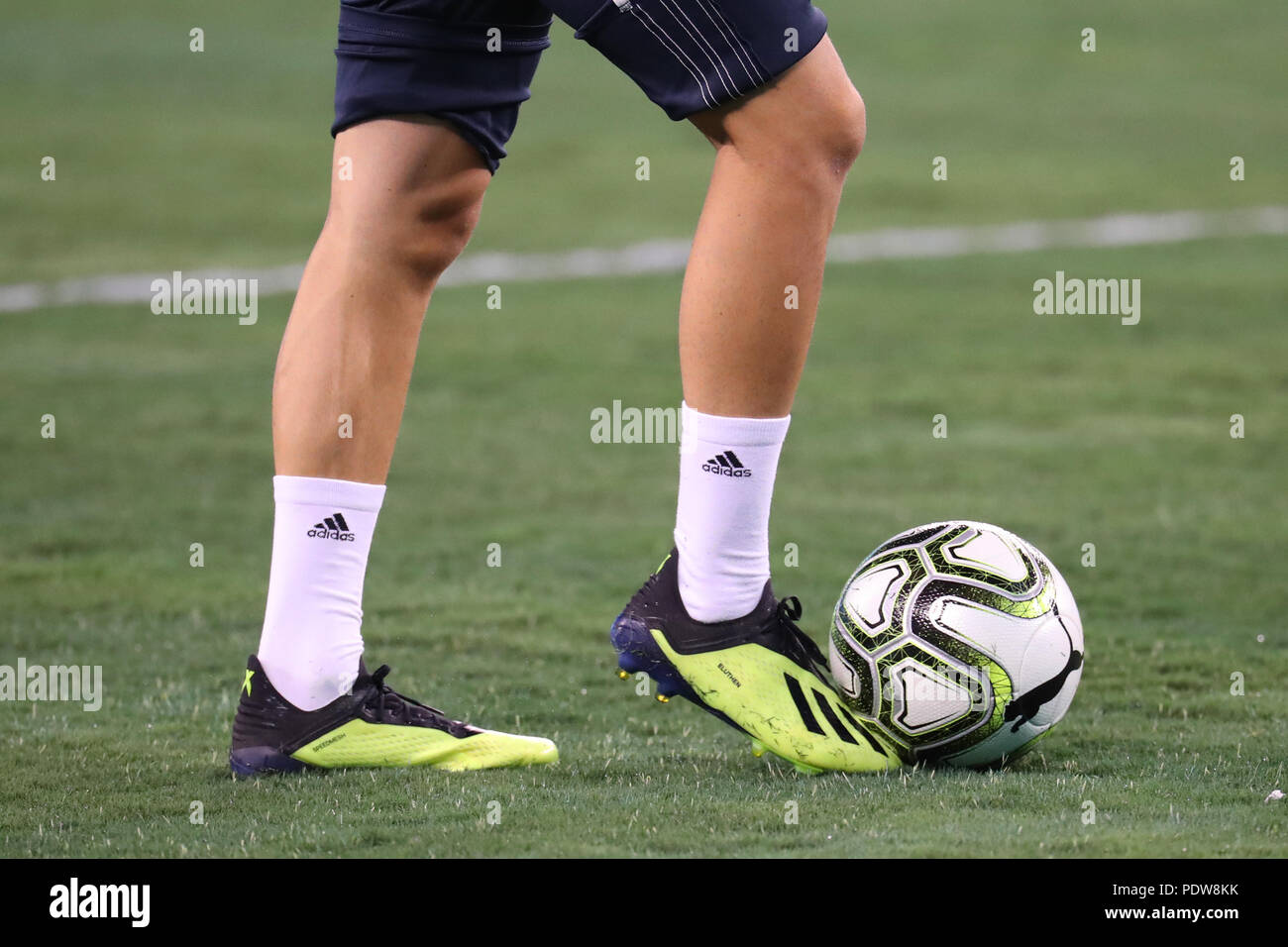 EAST Rutherford, Nueva Jersey - Agosto 7, 2018: el jugador profesional de fútbol lleva tacos Adidas durante el Real Madrid vs Roma juego en la ICC 2018 Fotografía de stock - Alamy