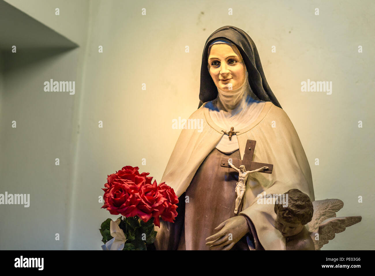 LUGO (RA) , Italia - Agosto 9, 2018: Santa Teresita del Niño Jesús es la  celebración de las rosas Fotografía de stock - Alamy