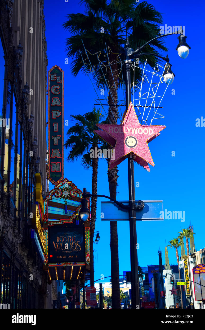 Signo de estrellas de Hollywood Boulevard con detalles en el fondo, Los Angeles, California Foto de stock