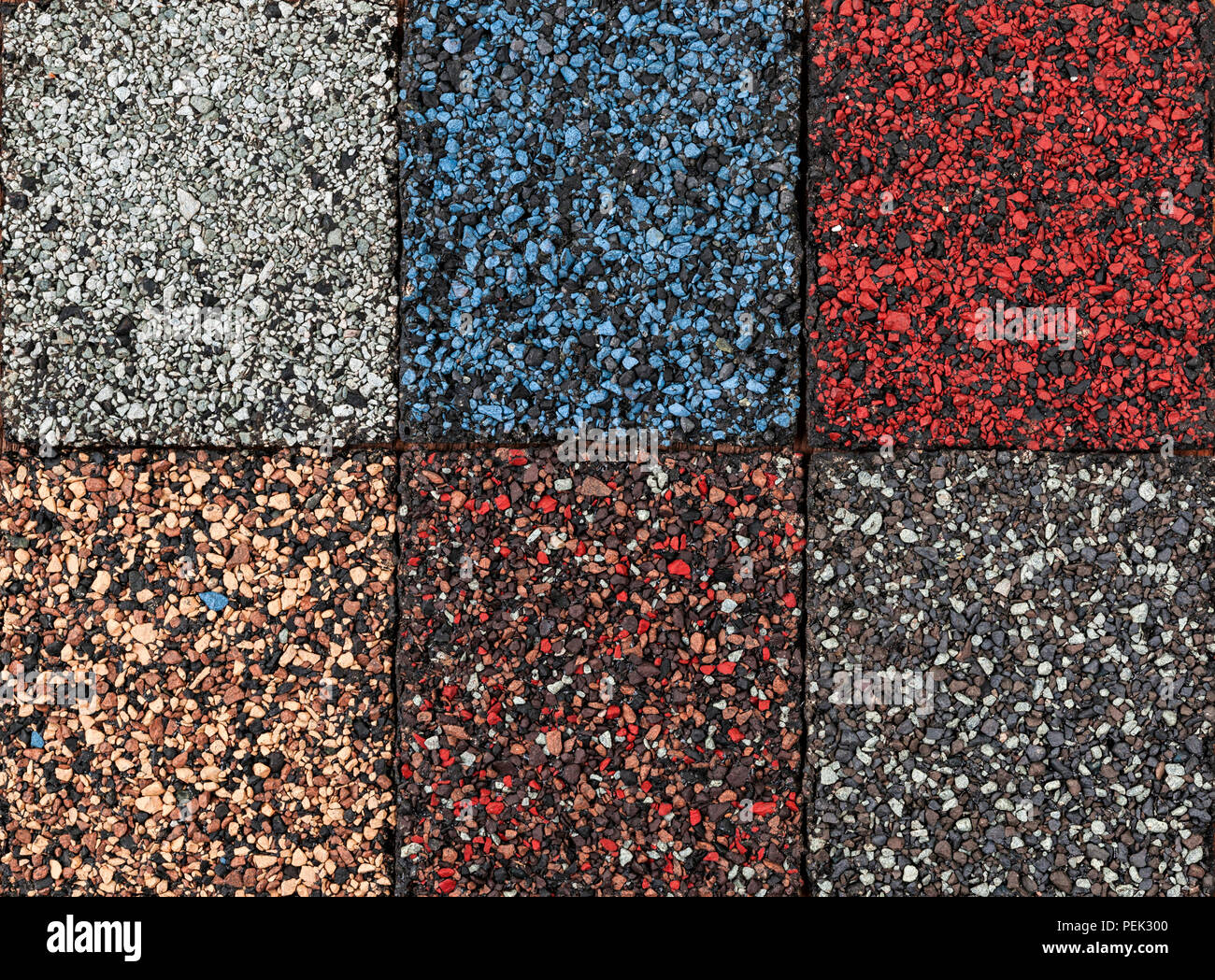 Materiales para techos tejas de asfalto muestras de distintos colores, primer plano Foto de stock