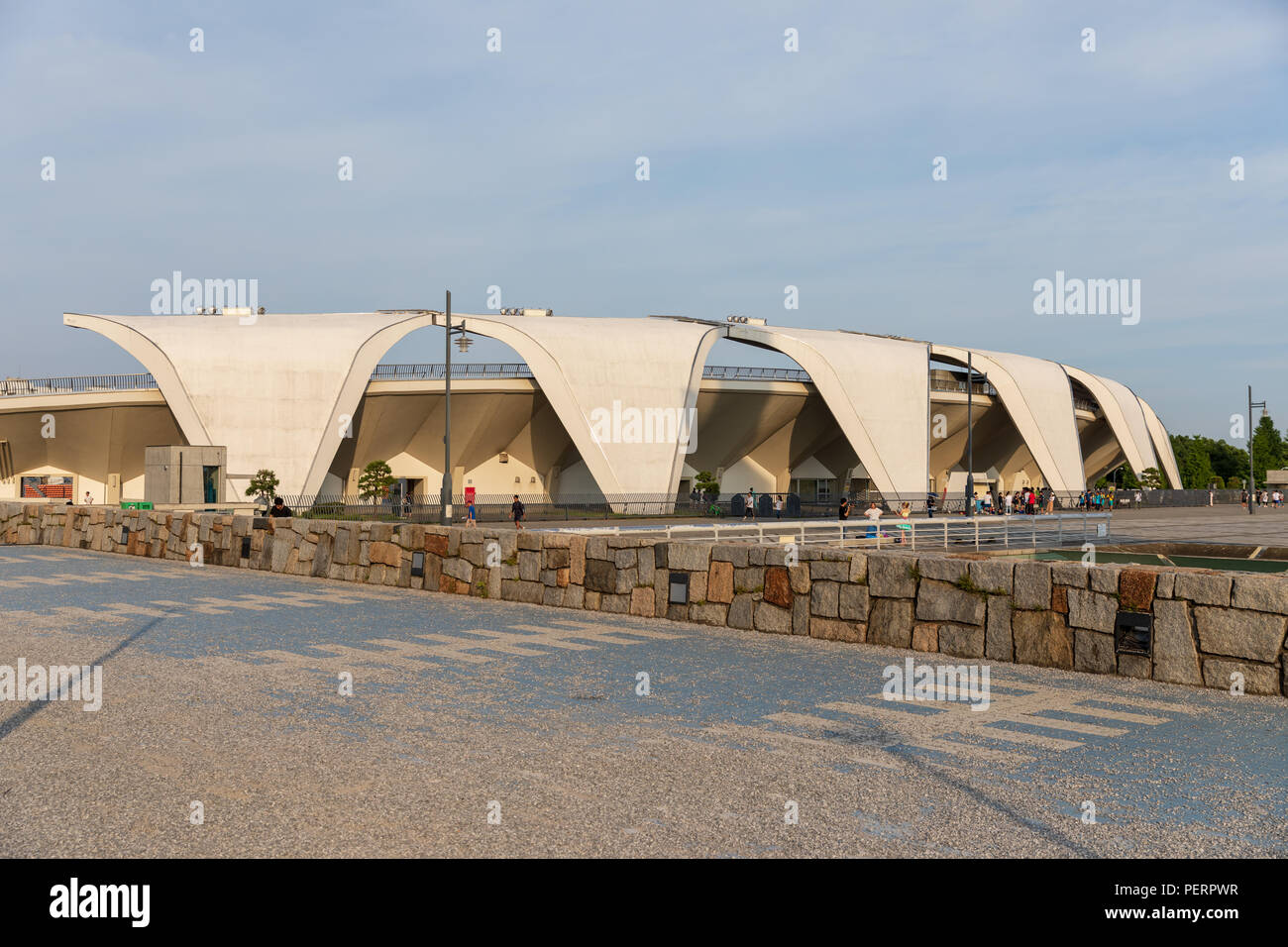 Komazawa Olympic Park Stadium (Murata Masachika Architects), construido para los Juegos Olímpicos de Verano de 1964 en Tokio, Japón Foto de stock