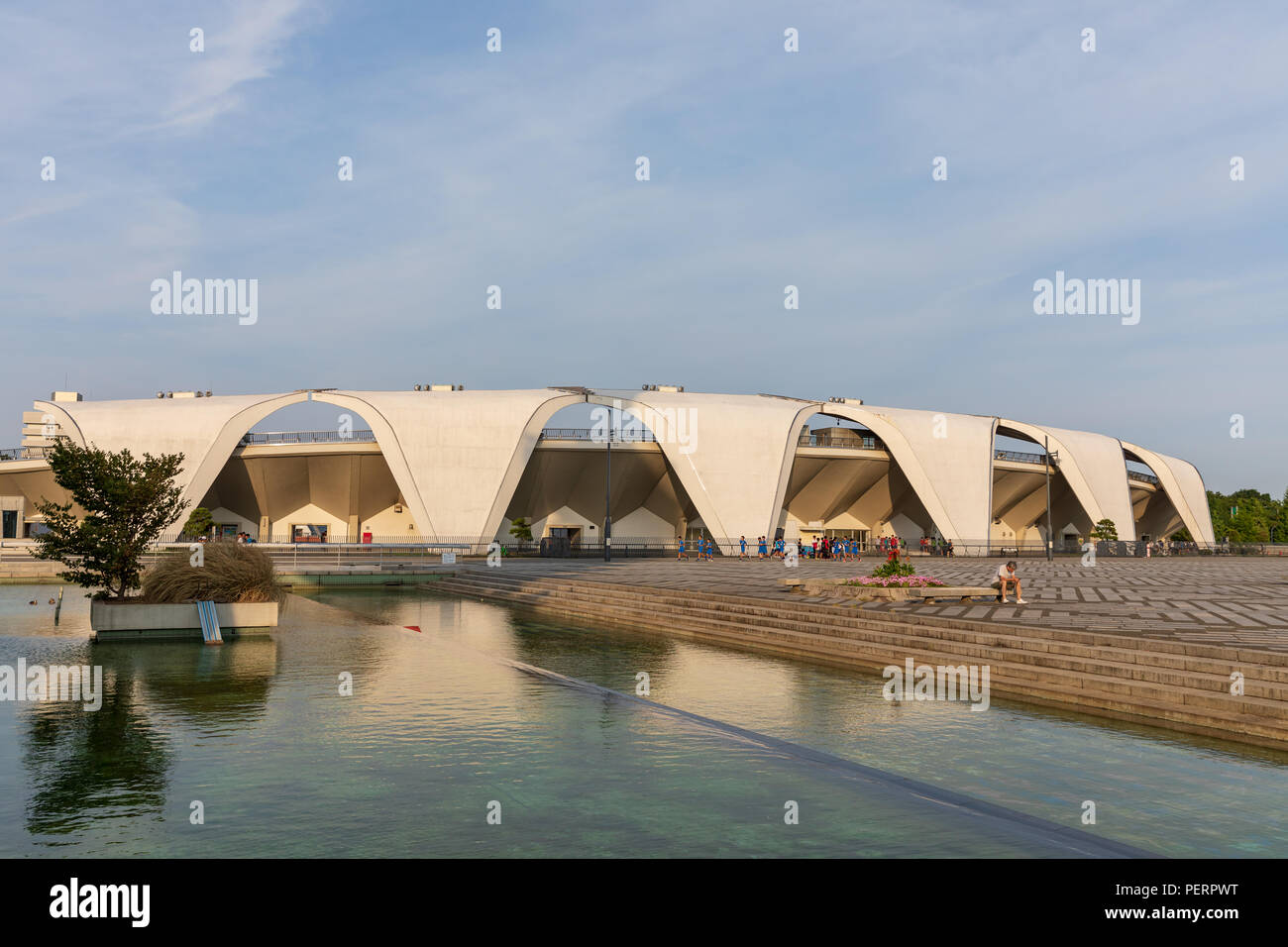 Komazawa Olympic Park Stadium (Murata Masachika Architects), construido para los Juegos Olímpicos de Verano de 1964 en Tokio, Japón Foto de stock