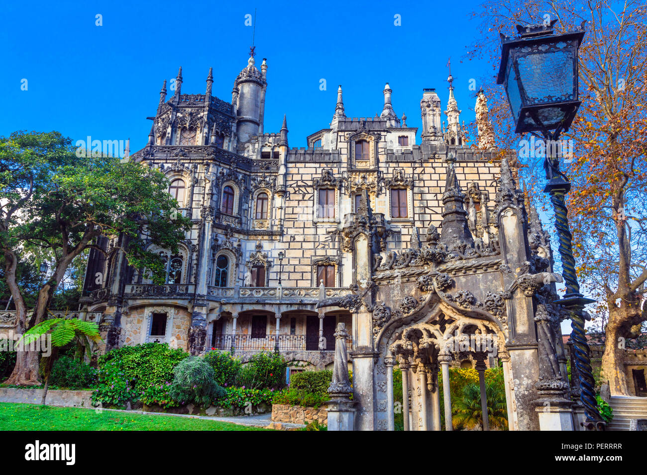 Impresionante Palacio Quinta da Regaleira,vistas panorámicas,Sintra, Portugal. Foto de stock