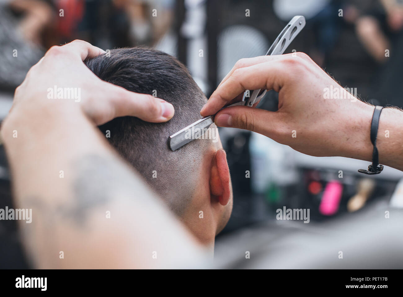 capa capas de barbero peluquero corta pelo cabello barbería salon