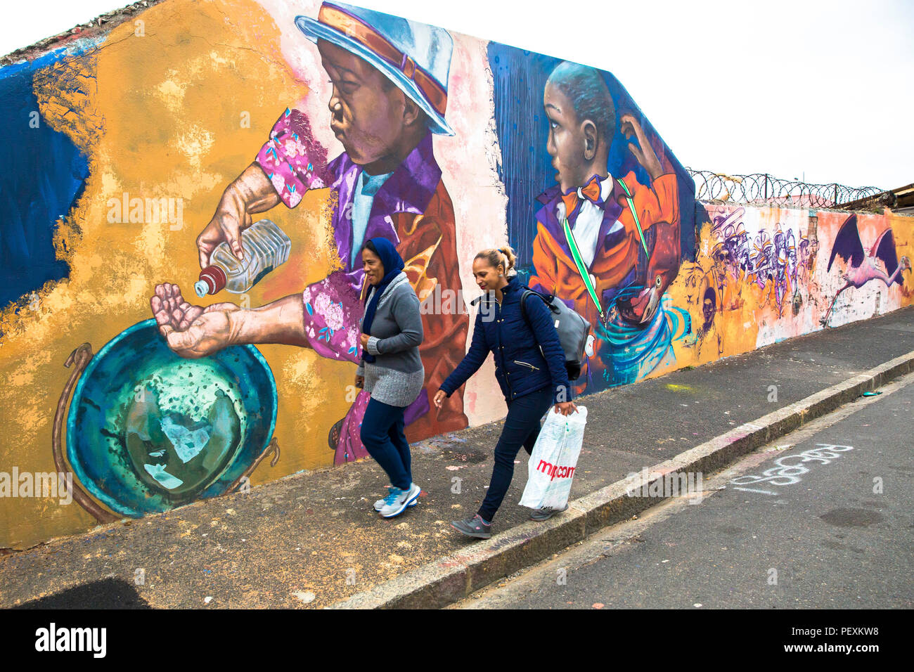 Cape Town crisis hídrica themed mural, Provincia del Cabo Occidental, Sudáfrica Foto de stock