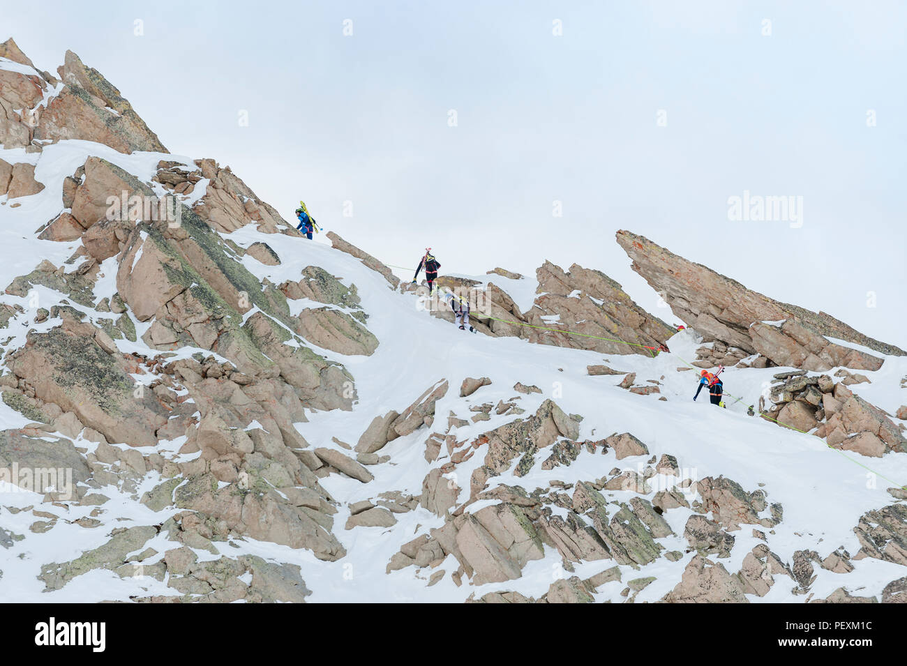 Carrera de esquí de montaña, Crested Butte, Colorado, EE.UU. Foto de stock