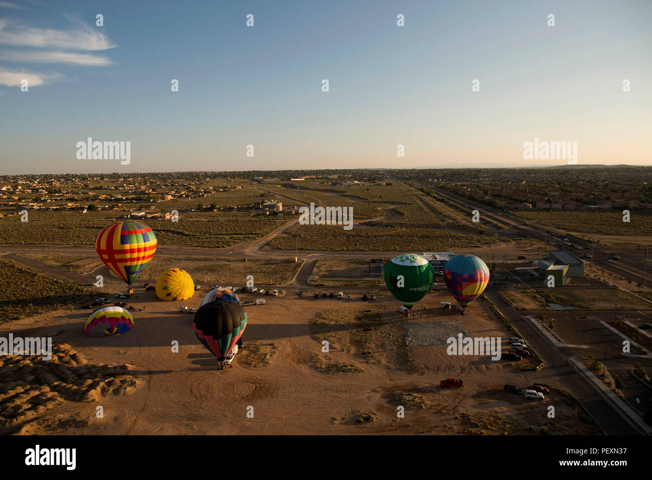 Vista aérea de globos aerostáticos, Albuquerque, Nuevo México, EE.UU. Foto de stock
