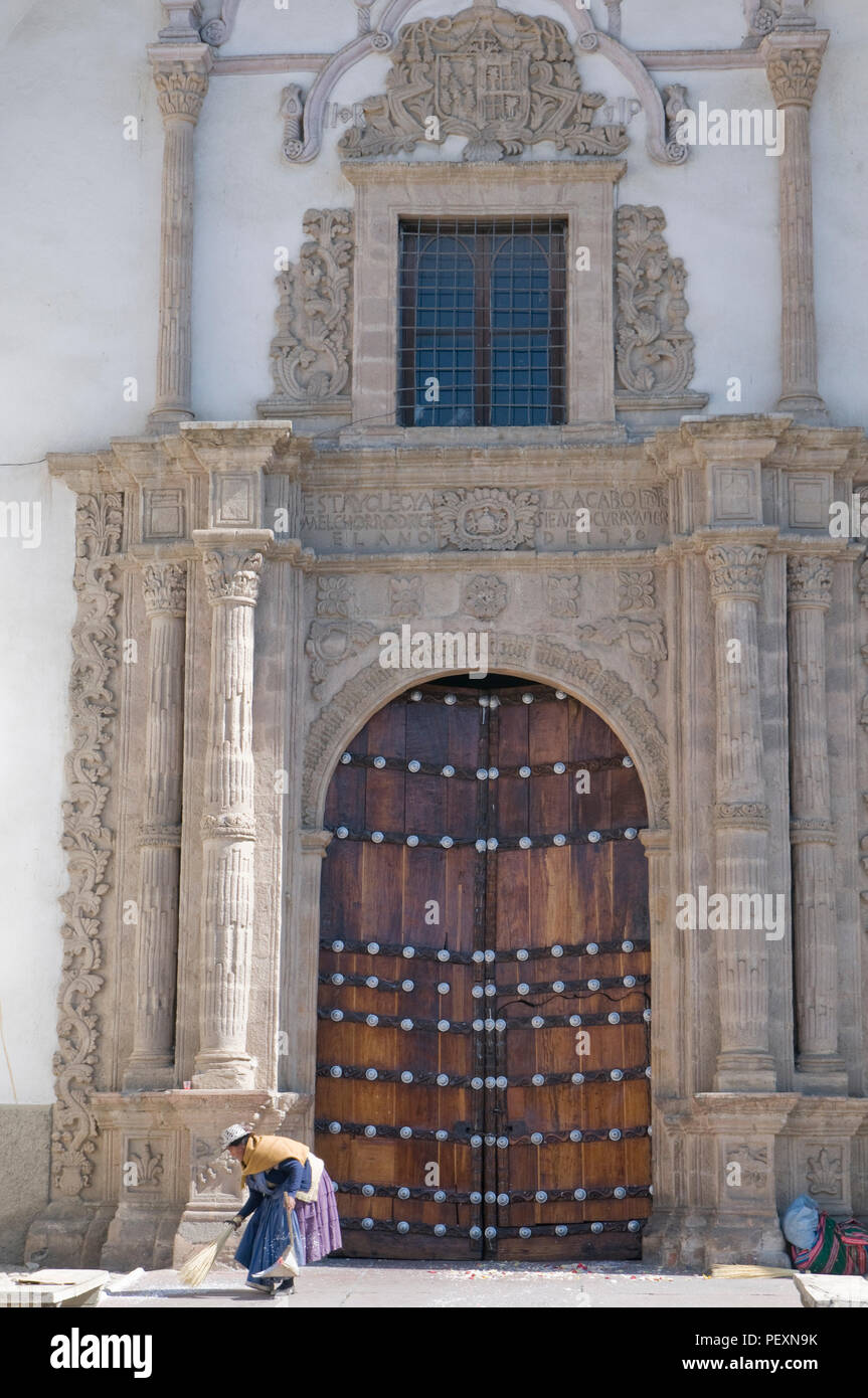 Puerta de la iglesia, La Paz, Bolivia Foto de stock