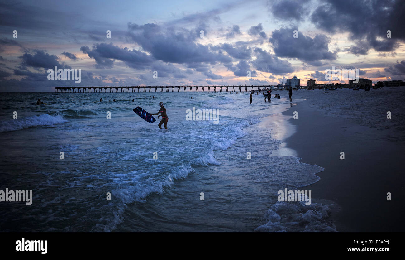 Playa de pensacola florida fotografías e imágenes de alta resolución - Alamy Playa de pensacola florida fotografías e imágenes de alta resolución - Alamy
