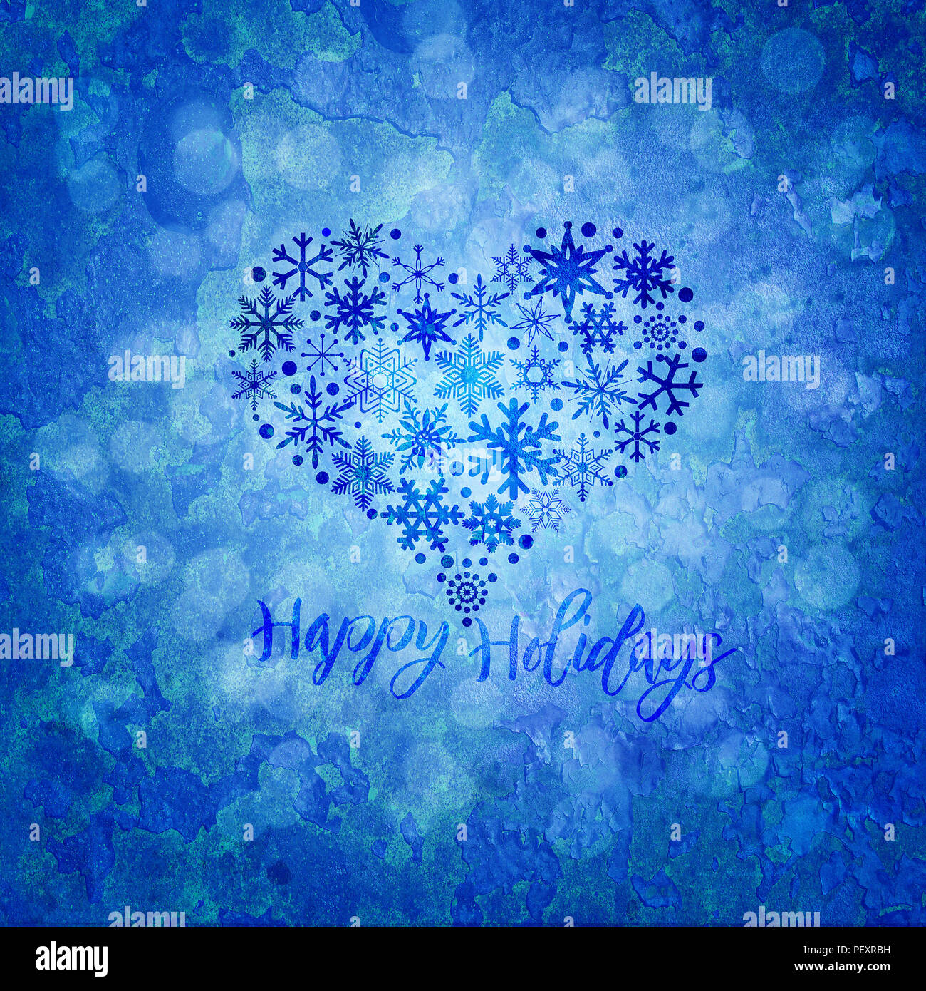 Felices fiestas de Navidad copos de nieve en forma de corazón azul Grunge ilustración de fondo de textura borrosa Foto de stock