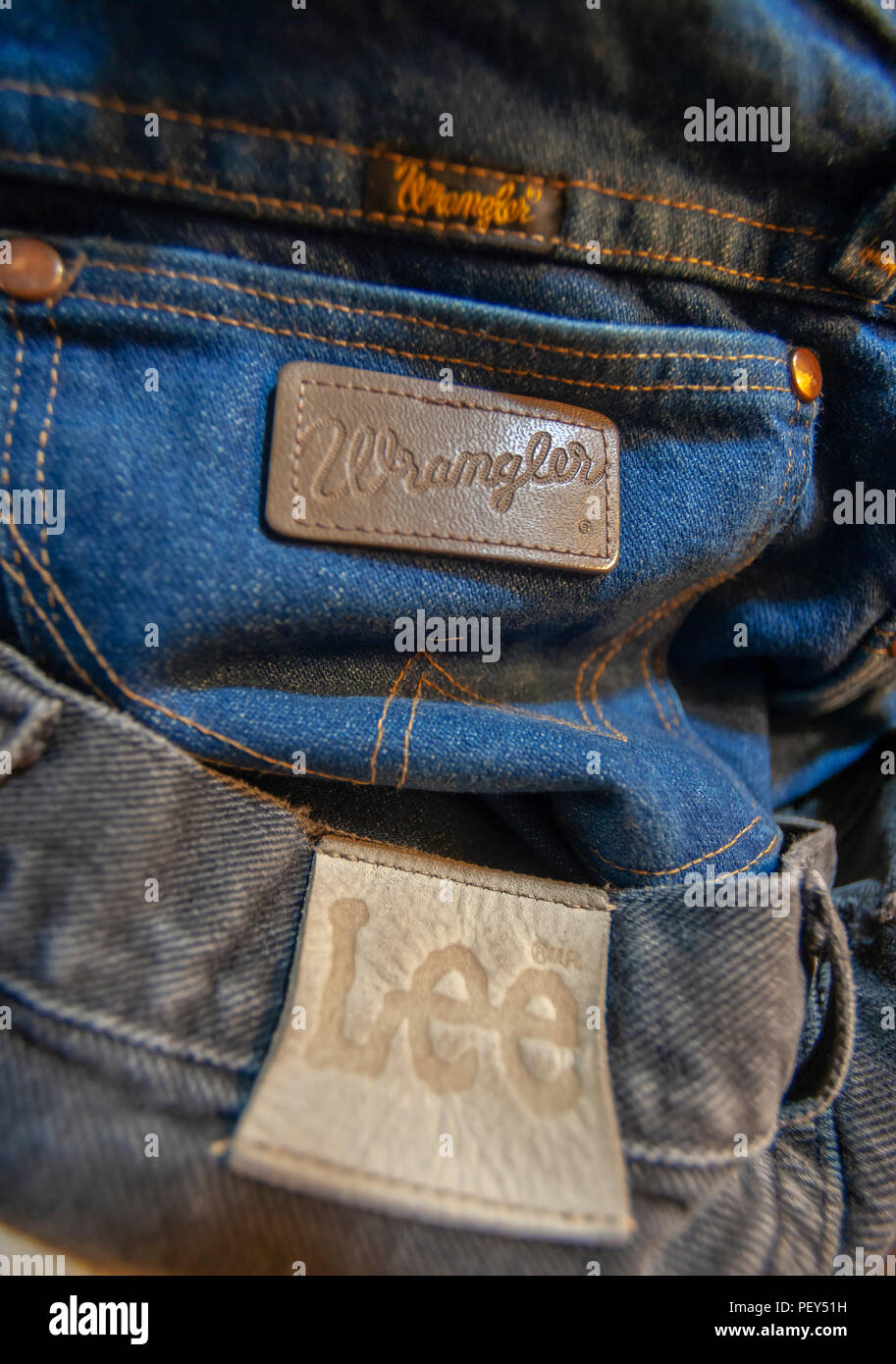 Lee jeans logo fotografías e imágenes de alta resolución - Alamy