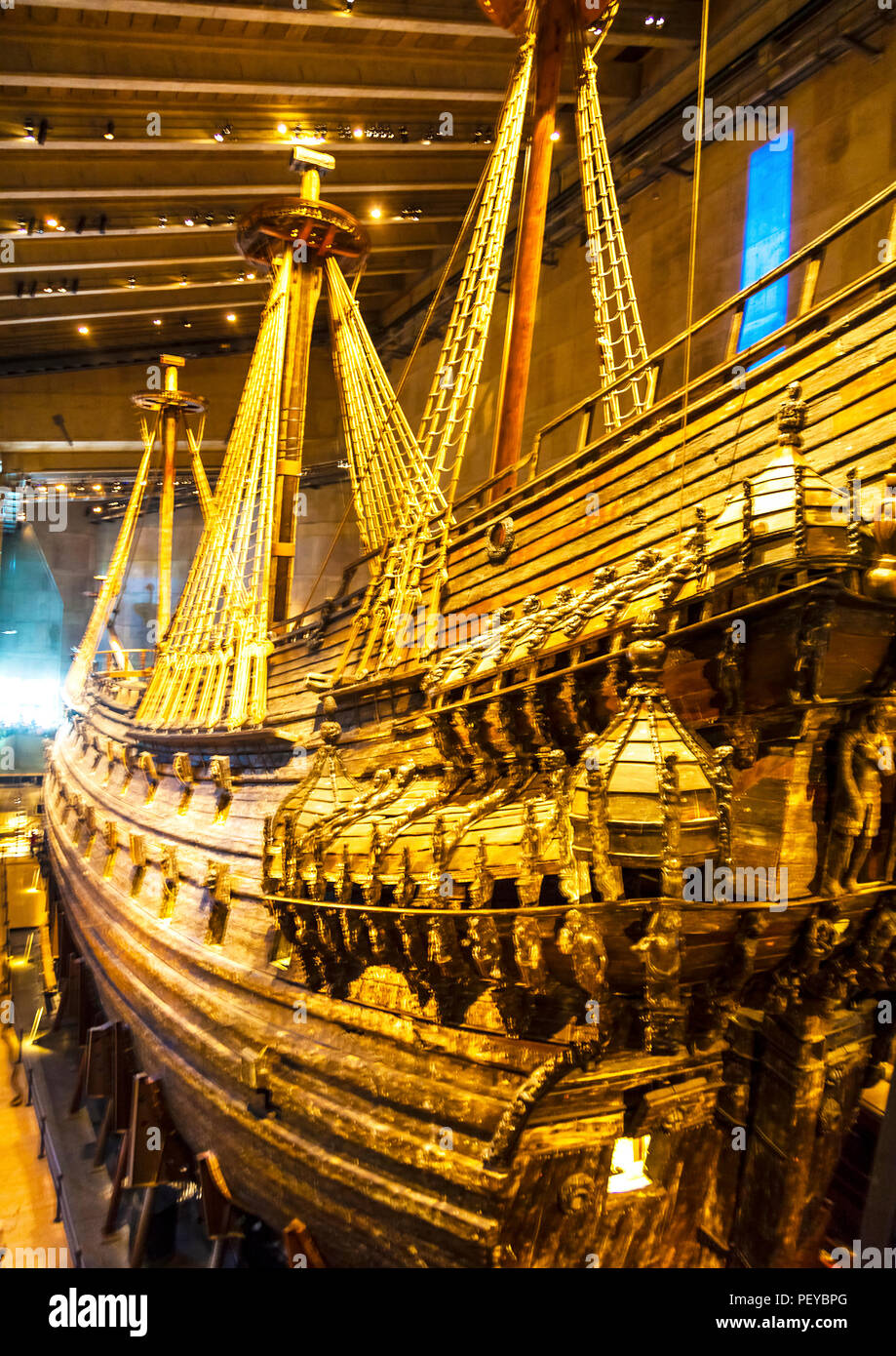 La VASA, un buque de guerra de madera que se hundió en su maden voyage en  1628 en el puerto de Estocolmo Fotografía de stock - Alamy
