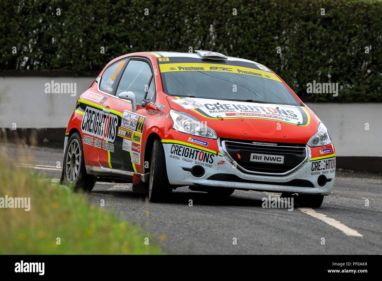 El condado de Antrim, Irlanda del Norte. 18 Aug, 2018. John Mulholland Motors Ulster Rally; William Creighton y Liam Regan (Peugeot 208) en la acción sobre el Ulster Rally 2018 Crédito: Además de los deportes de acción/Alamy Live News Foto de stock