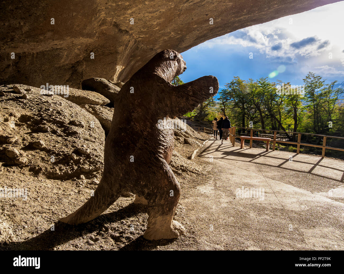 Estatua de Milodón, Monumento Natural Cueva del Milodón, Puerto Natales