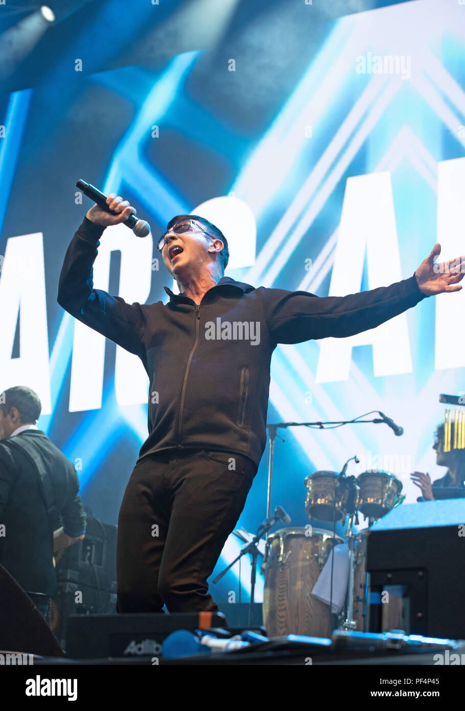 En Henley-on-Thames, Reino Unido. 18 Aug, 2018. Marc Almond realiza en Rewind Festival South - Día uno - al templo Isla Meadows, Henley-on-Thames, Oxfordshire, Sábado 18 de agosto de 2018 Foto de Keith Mayhew Crédito: KEITH MAYHEW/Alamy Live News Foto de stock