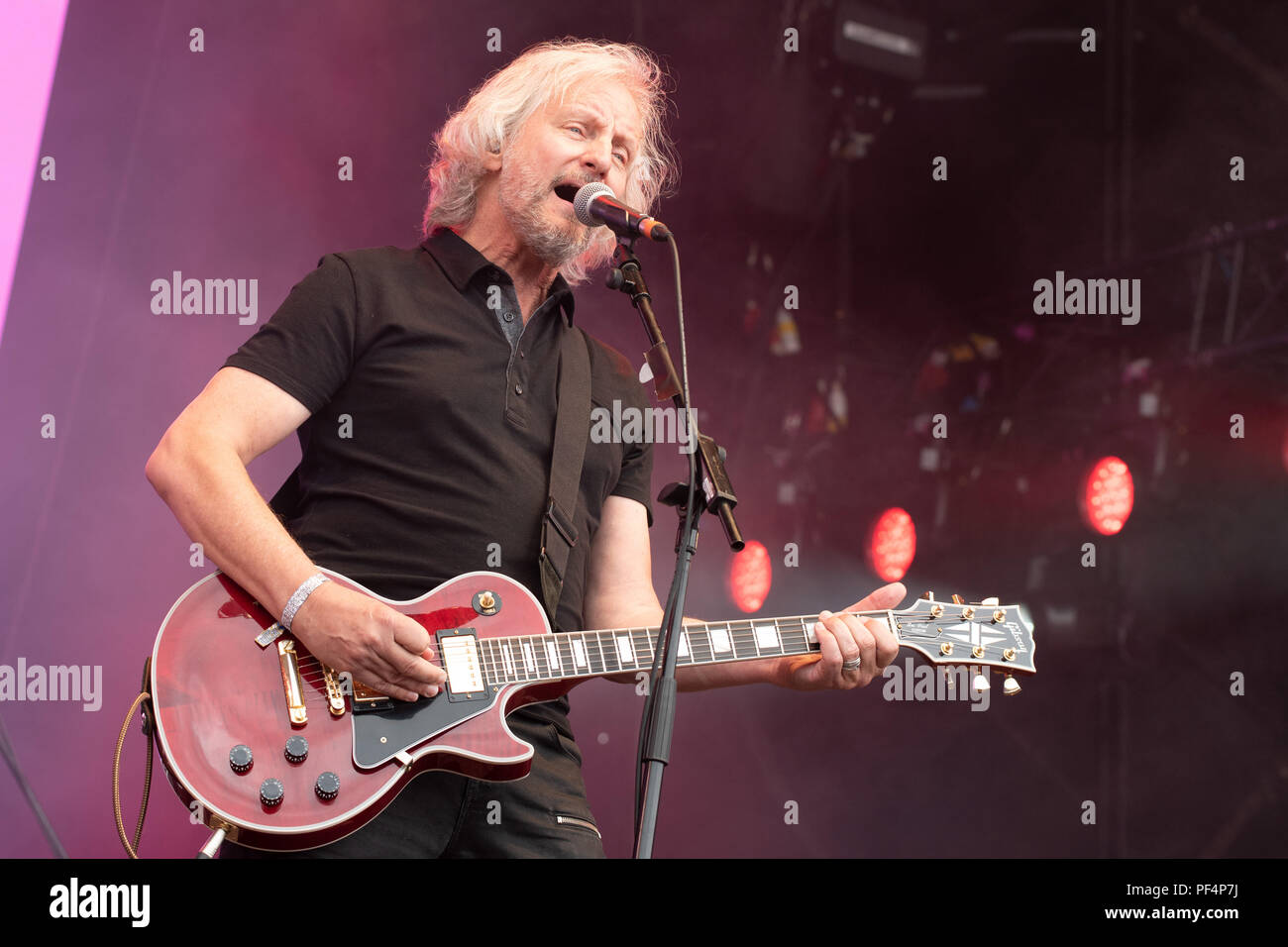 En Henley-on-Thames, Reino Unido. 18 Aug, 2018. La orquesta realiza en Rewind Festival South - Día uno - al templo Isla Meadows, Henley-on-Thames, Oxfordshire, Sábado 18 de agosto de 2018 Foto de Keith Mayhew Crédito: KEITH MAYHEW/Alamy Live News Foto de stock