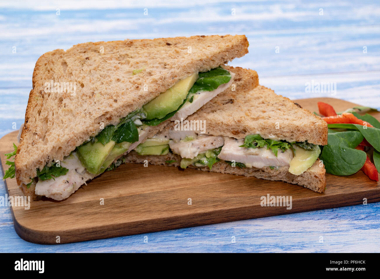 Sandwich De Pollo Con Aguacate Fotos e Imágenes de stock Alamy