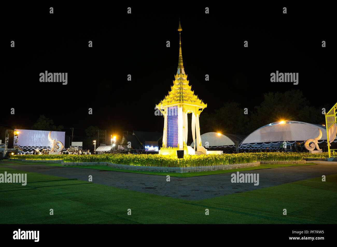 Phuket, Tailandia - 25 Oct 2017 :La cremación real de Su Majestad el Rey Bhumibol Adulyadej. Foto de stock
