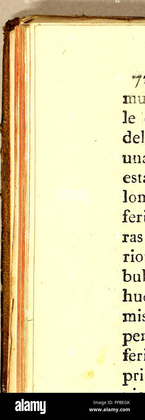 . Descripcion de diferentes piezas de historia natural las mas del ramo maritimo : representadas en setenta y cinco láminas. Animales marinos; historia natural. I 71 murosidad , que se observa en la parte que le corresponden , los dos bordes posteriores delgados , y cuasi membranosos. Dos caras anu.-superior y otra inferior 9 ? La superiora está levantada en medio cuasi al andar del lomo j pero cóncavo por los lados- La* ferior tiene cerca de los ojos dos hendidu- ras , son las narices. Desde el borde poste- rior de la cara inferior, empieza la mandí- bula superior de figura de un semicírculo Foto de stock
