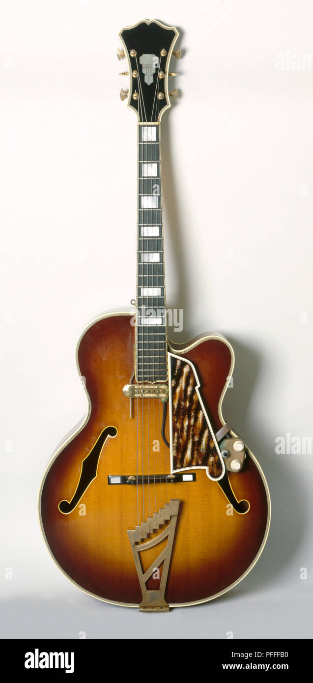 D'Angelico Excel, archtop Jazz Guitar, 1950 Fotografía de stock - Alamy