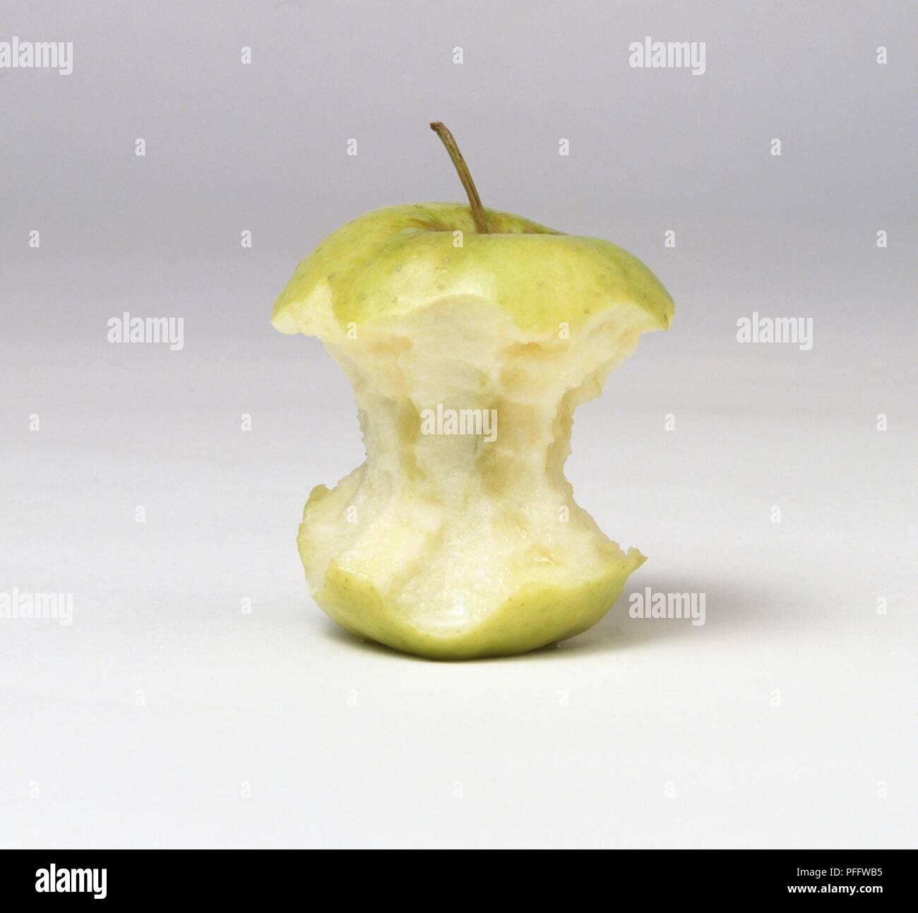 Núcleo de un comido apple Foto de stock