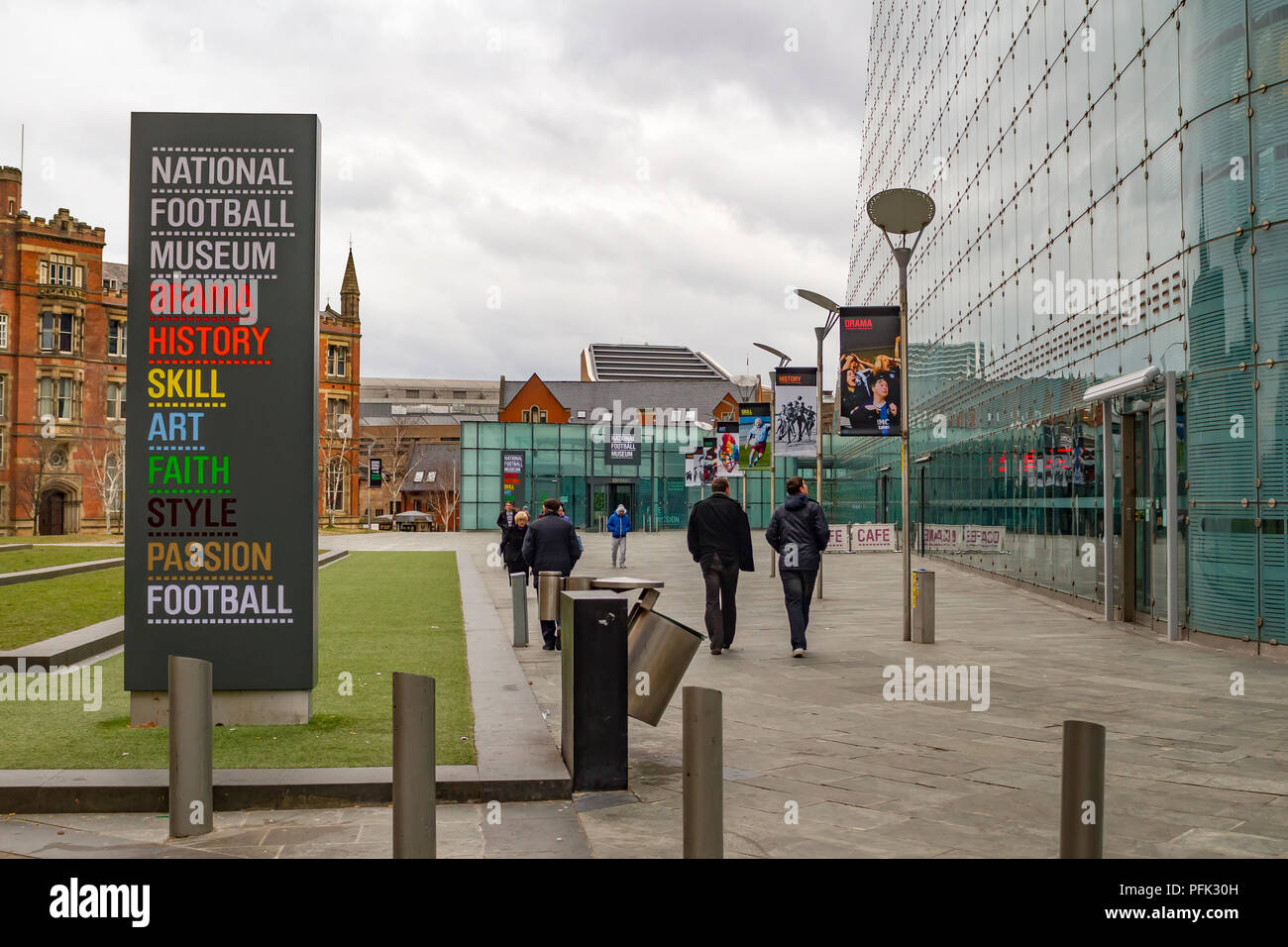 Museo Nacional del fútbol en el edificio Urbis, Manchester Foto de stock