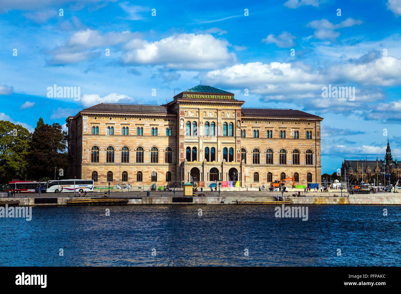 El exterior del edificio del Museo de la Nación (Nationalmuseum) en Estocolmo, colinabo Foto de stock