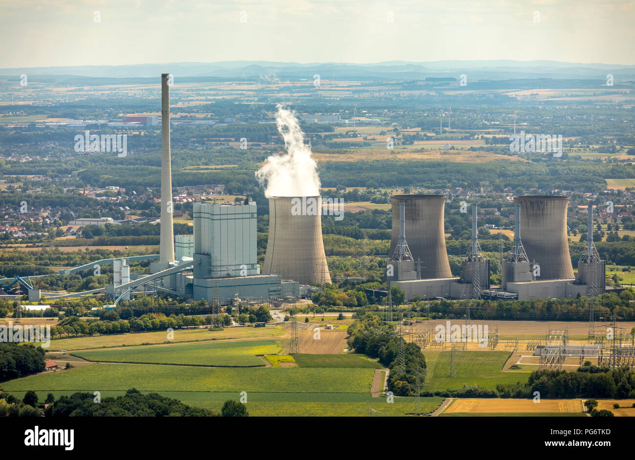Gersteinwerk, planta de energía de vapor combinado de hulla y gas natural, RWE AG en el distrito de Werner Stockum, torres de refrigeración, vapor de agua, emisiones chim Foto de stock