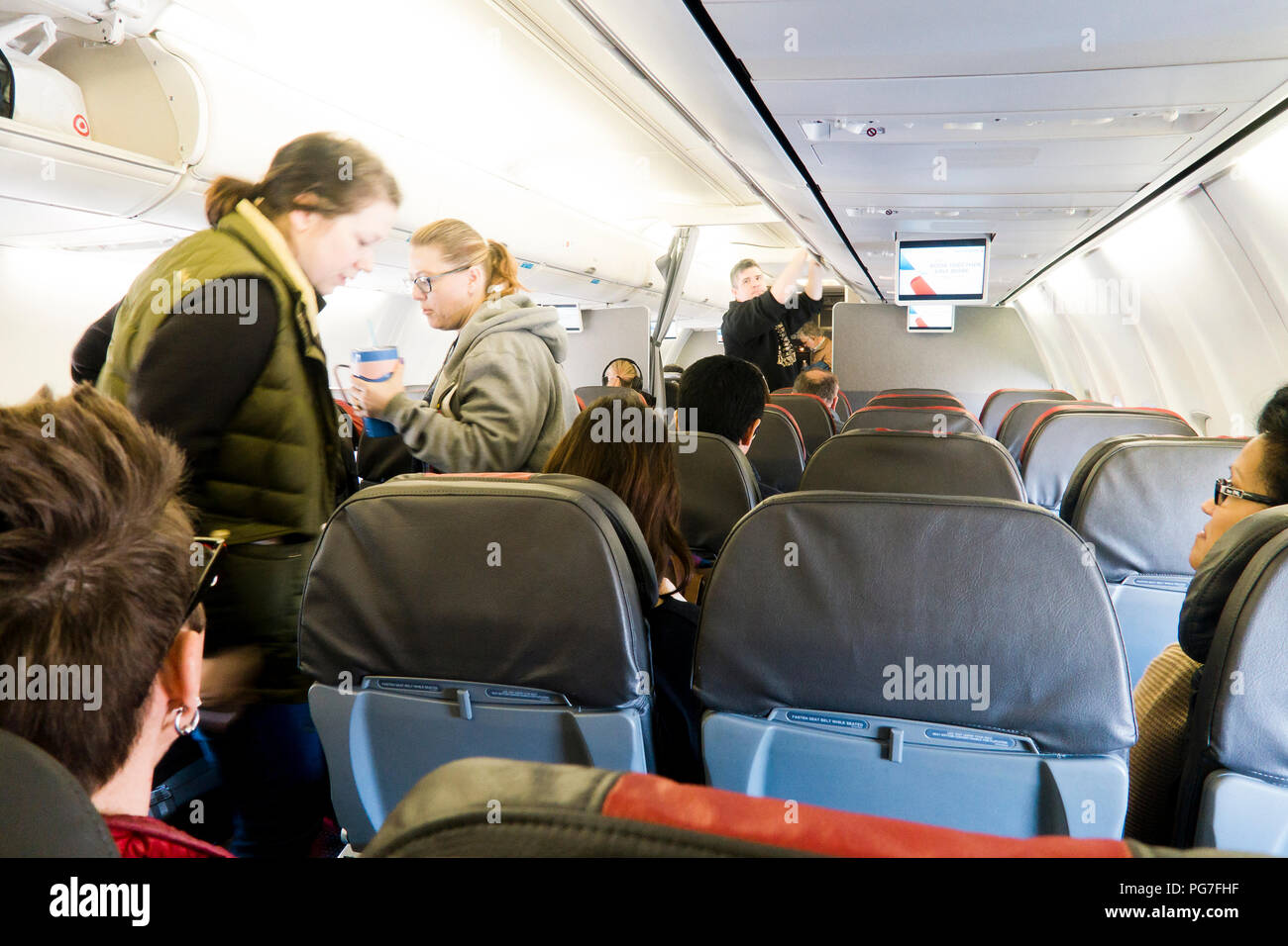 Entrenador asientos en un vuelo de American Airlines - EE.UU. Foto de stock