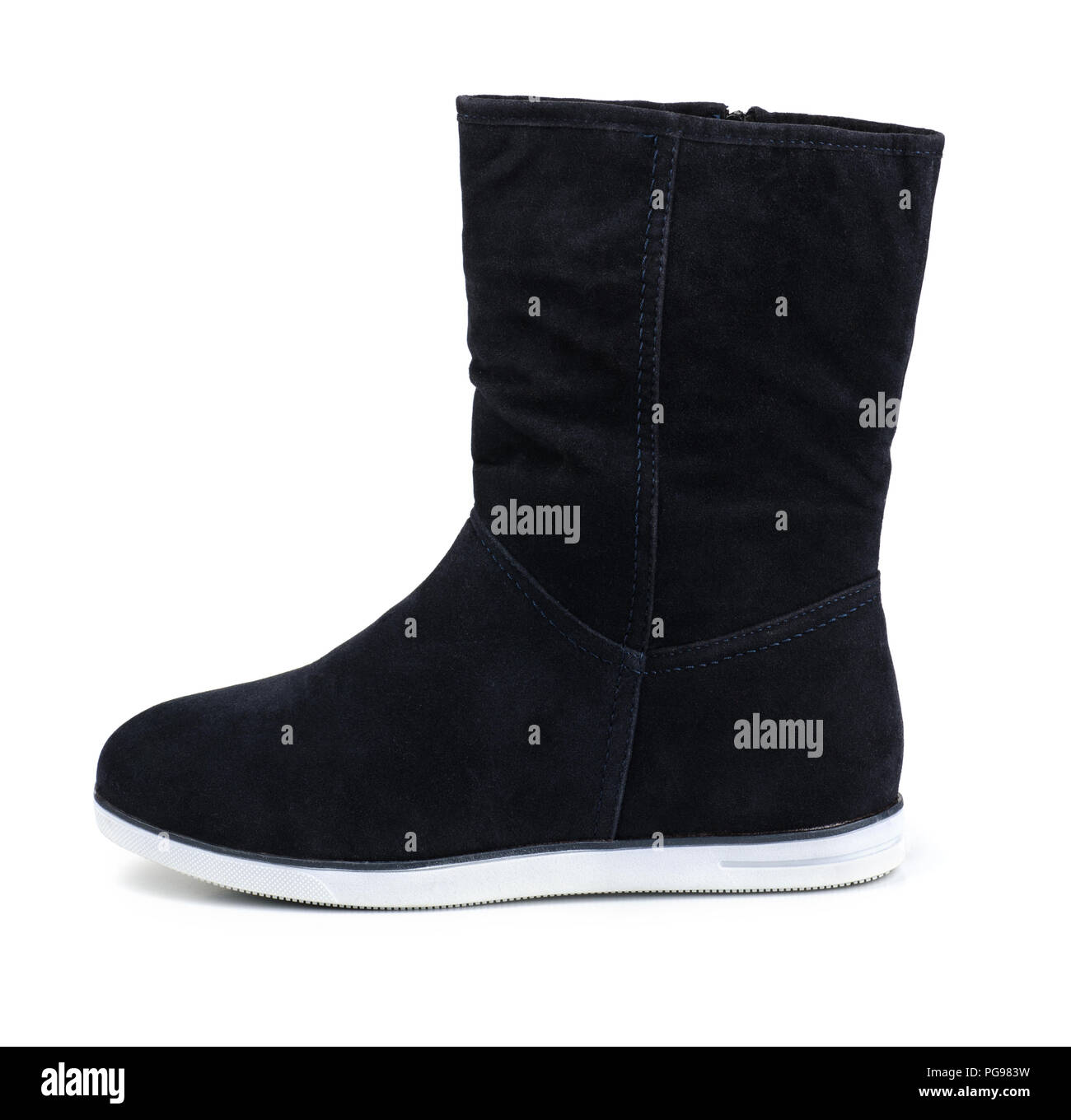 La bota negra sale