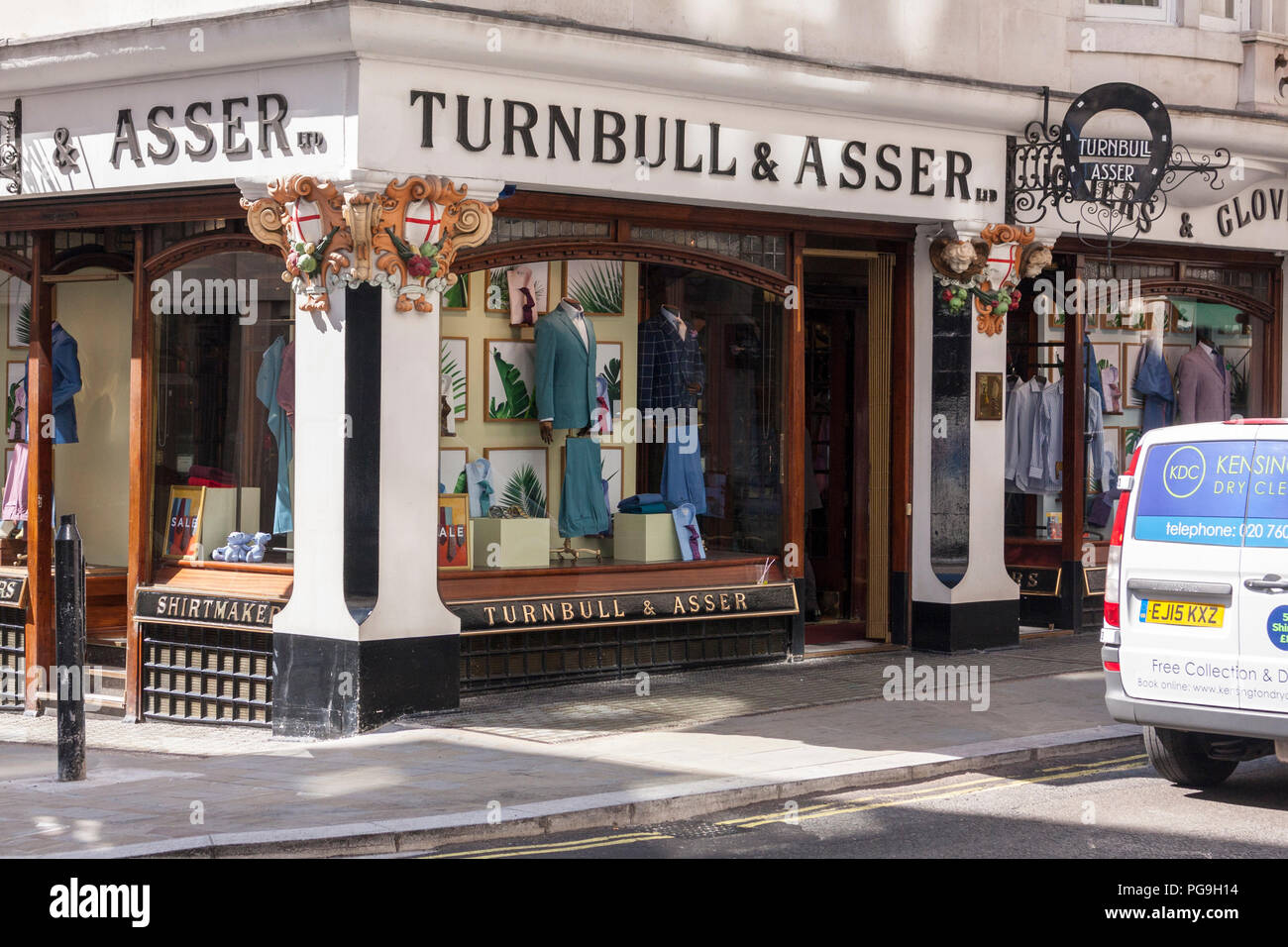 Exterior de Turnbull & Asser, un sastre de Jermyn Street, Piccadilly, Londres Foto de stock
