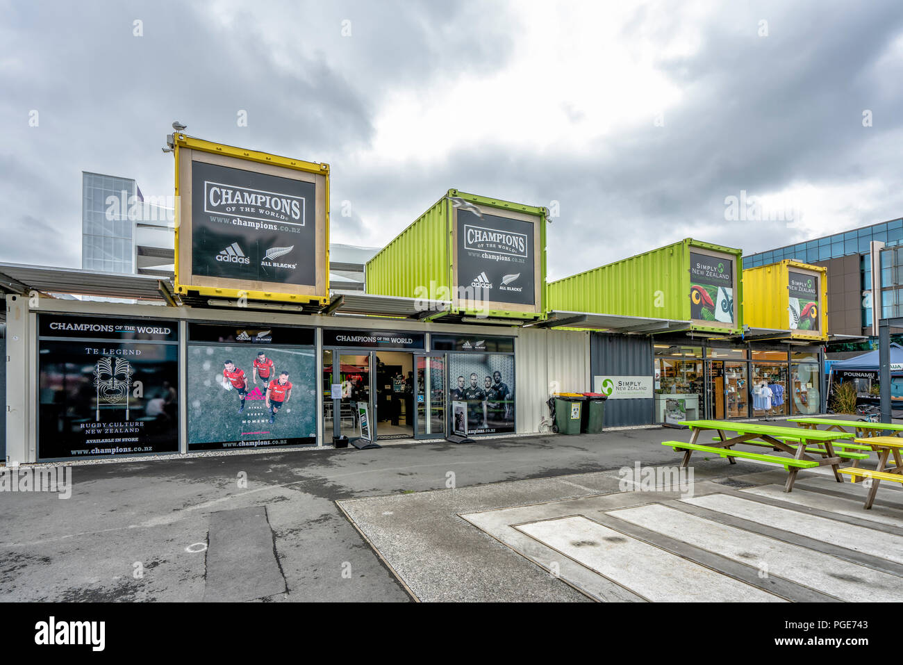Christchurch, Nueva Zelanda - Enero 21, 2018: contenedor Christchruch Mall, con tiendas un día nublado Fotografía de stock - Alamy