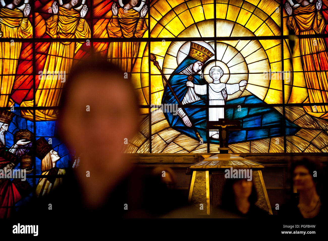 Glasraam kapel heilig hart heverlee fotografías e imágenes de alta