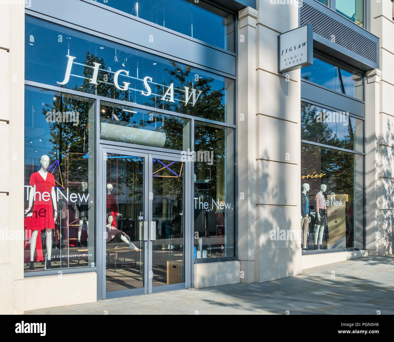 Ropa,King's Boulevard, Kings Cross, Londres, Inglaterra Fotografía de Alamy