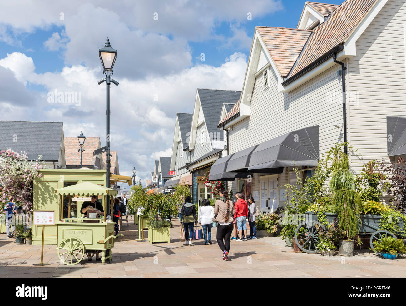 Bicester shopping village Bicester Village Outlet Mall bicester oxfordshire inglaterra GB Europa Foto de stock