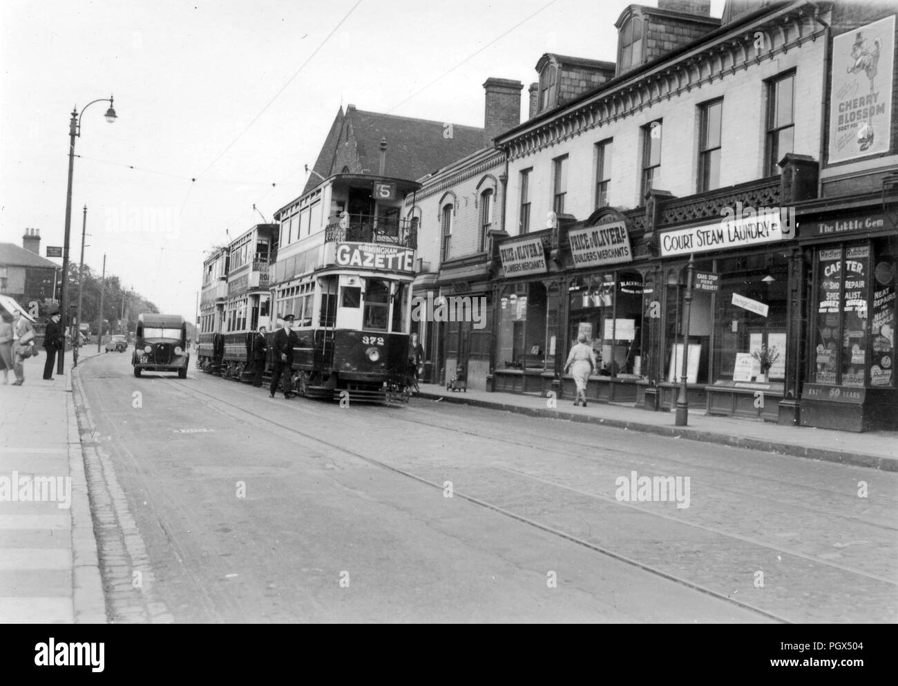 Birmingham Corporation en tranvía en Lozells Road, Villa Cruz, Birmingham 1950 Foto de stock