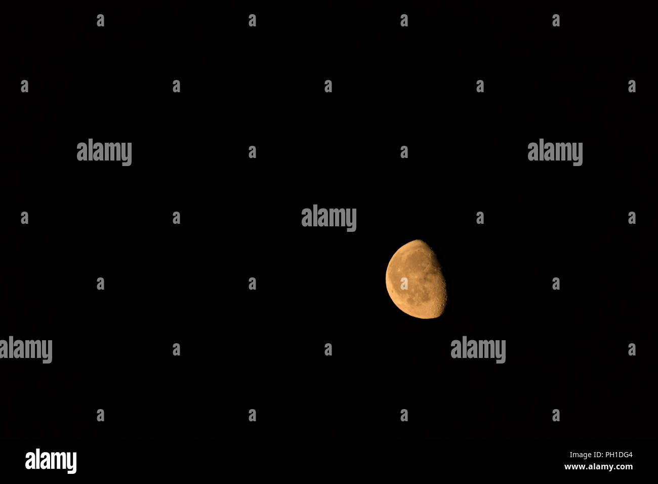 Depilación de cuarto de luna Foto & Imagen De Stock: 217006164 - Alamy Depilación de cuarto de luna Foto & Imagen De Stock: 217006164 - Alamy