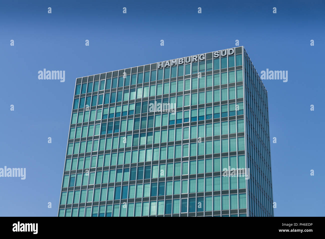 Reederei Hamburg Sued, Willy-Brandt-Strasse, Hamburgo, Alemania Foto de stock