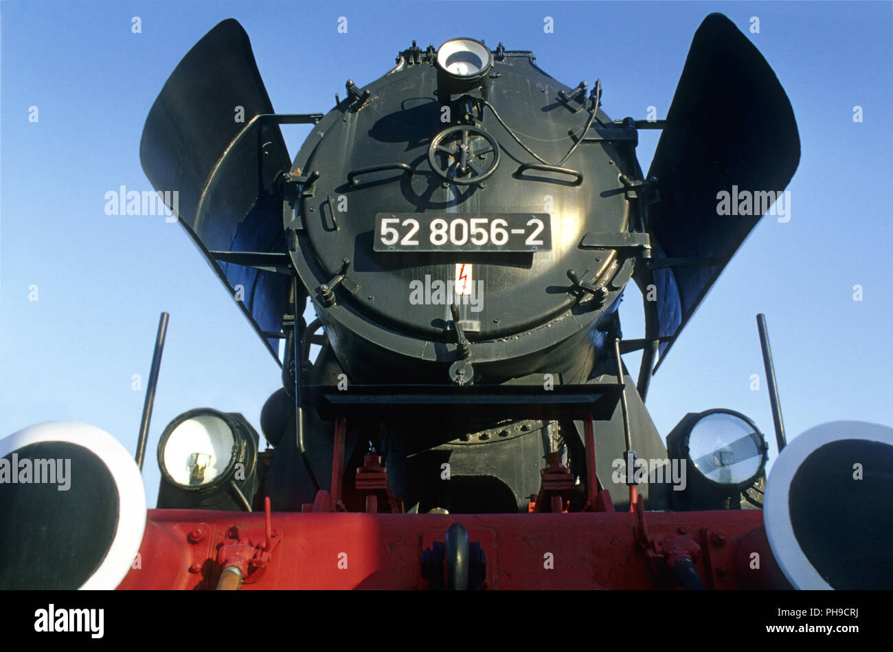 Locomotora de vapor clásica, frontal Foto de stock