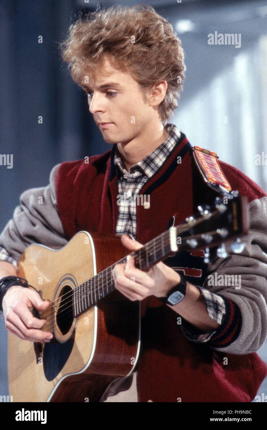 Pal Waaktaar Savoy von 'a-ha", norwegische Popgruppe, beim Auftritt en 'Formel Eins" en München, Alemania 1985. Pal Waaktaar Savoy de pop noruego Foto de stock