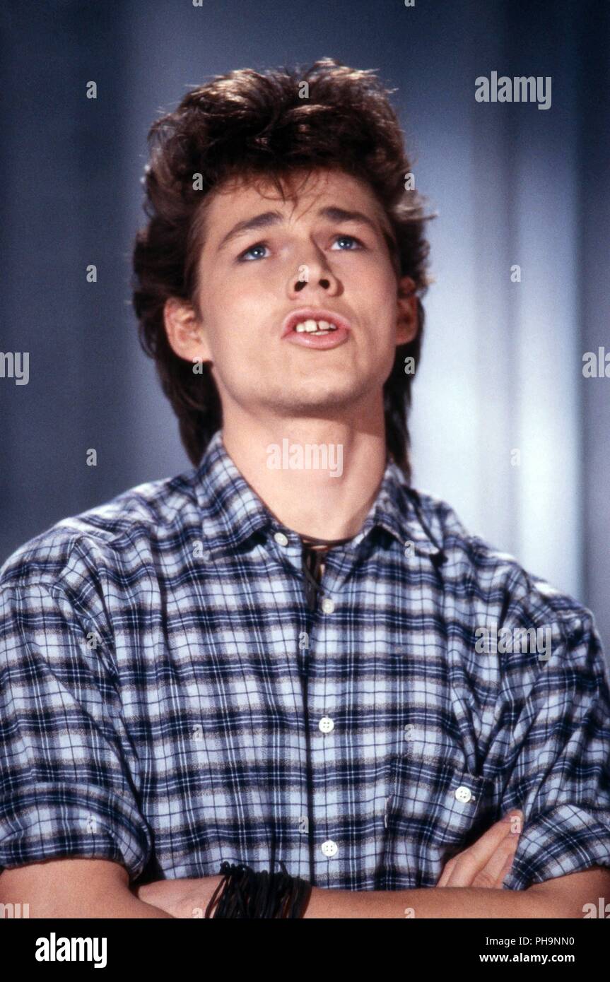 Morten Harket von 'a-ha", norwegische Popgruppe, beim Auftritt en 'Formel Eins" en München, Alemania 1985. Morten Harket de banda pop noruego 'a-h Foto de stock